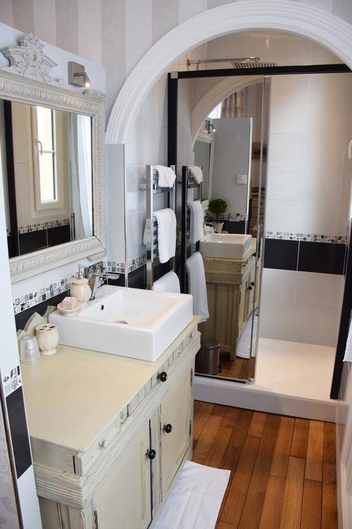 La Porte De Bretagne Péronne Oda fotoğraf